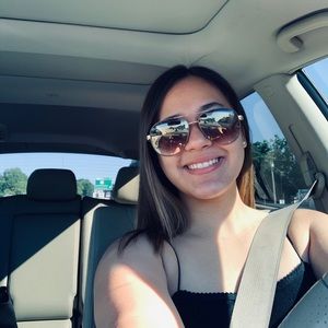 Meet your Posher, Isis